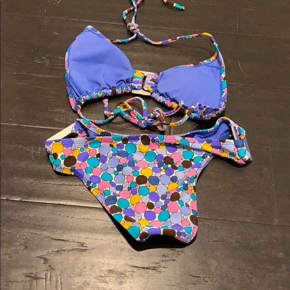 Vitamin c Bikini - Picture 2 of 4